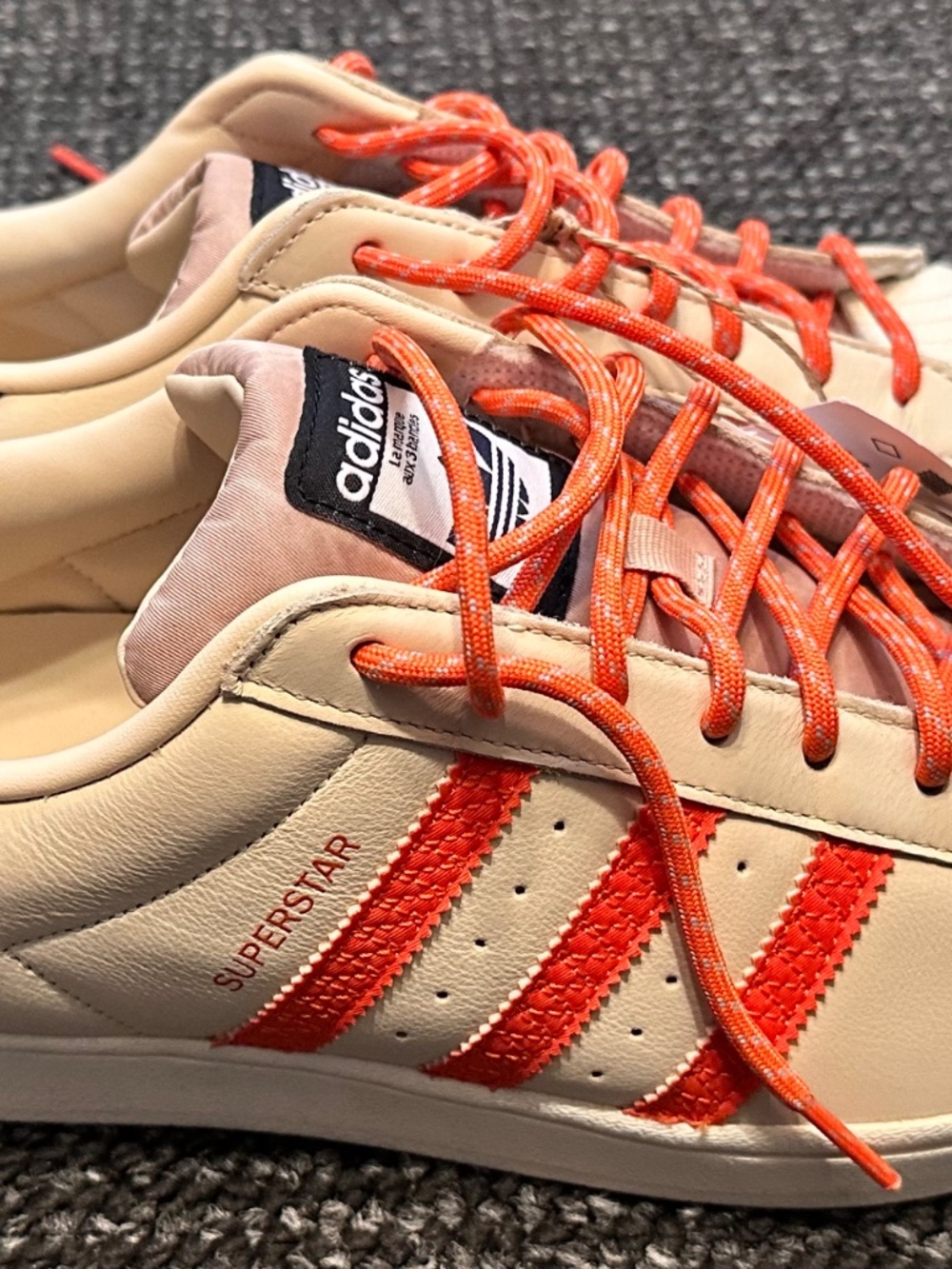 Adidas Originals Superstar sneakers, beige leather upper, orange stripes - Picture 5 of 8